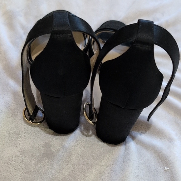 Ann Taylor Black Heels with X-Strap Design - Picture 4 of 5